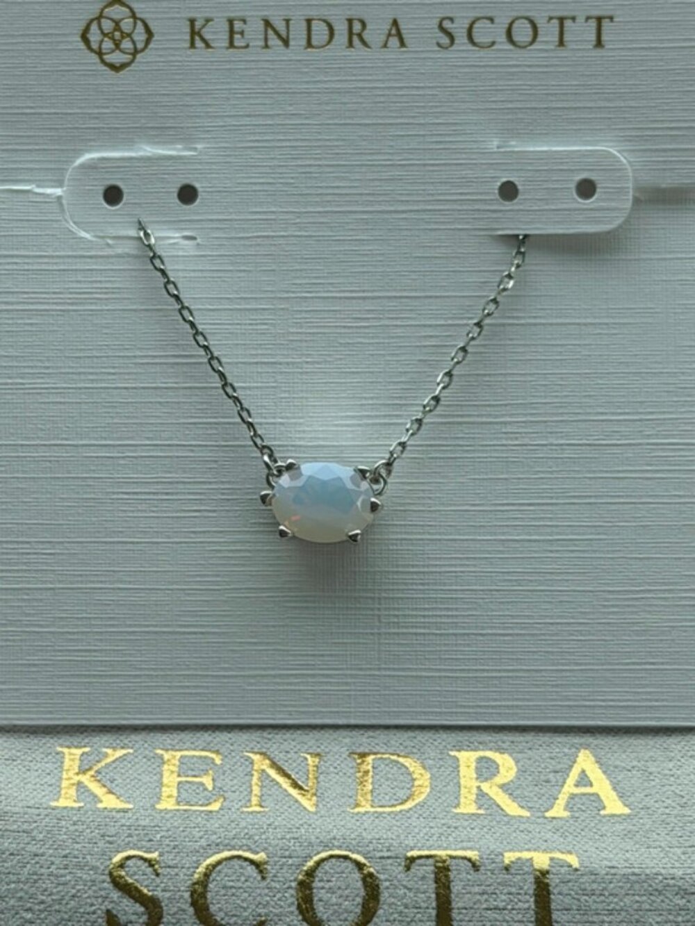 Kendra Scott necklace